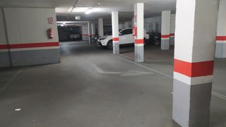 Aparcament cotxe a Zona Campus Universitario. Plazas de garaje