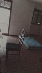 Piso en El Castell. No se puede visitar, actualmente alquilado: pagan 200€/mes.