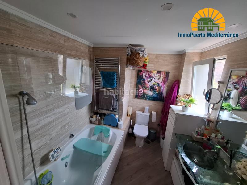 Foto 2479b5b7-4928-4708-9054-d05cdc370855. Àtic amb xemeneia calefacció aparcament piscina a Altea