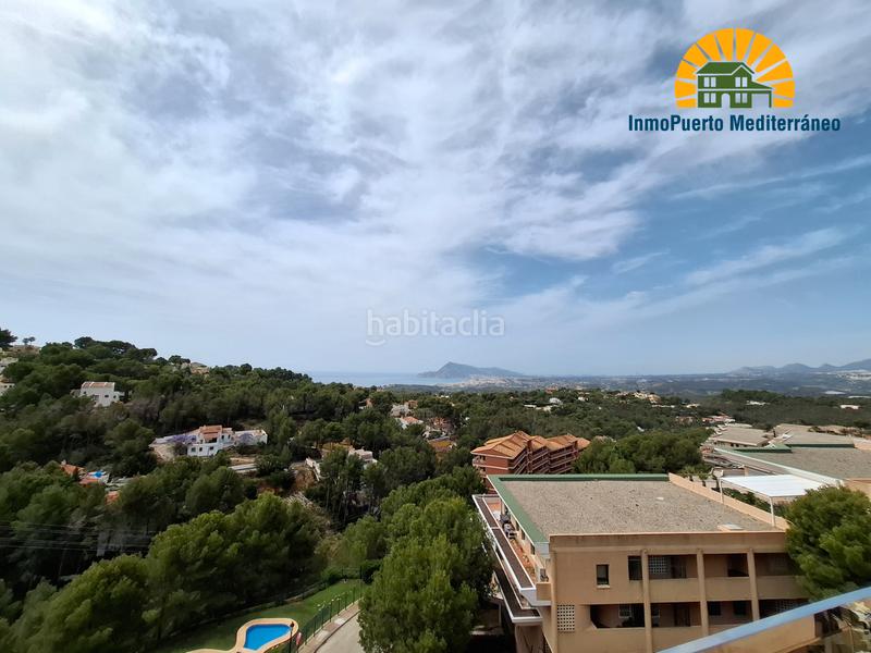 Foto 34592cb6-71f6-4d6a-ab05-630315f1a666. Àtic amb xemeneia calefacció aparcament piscina a Altea