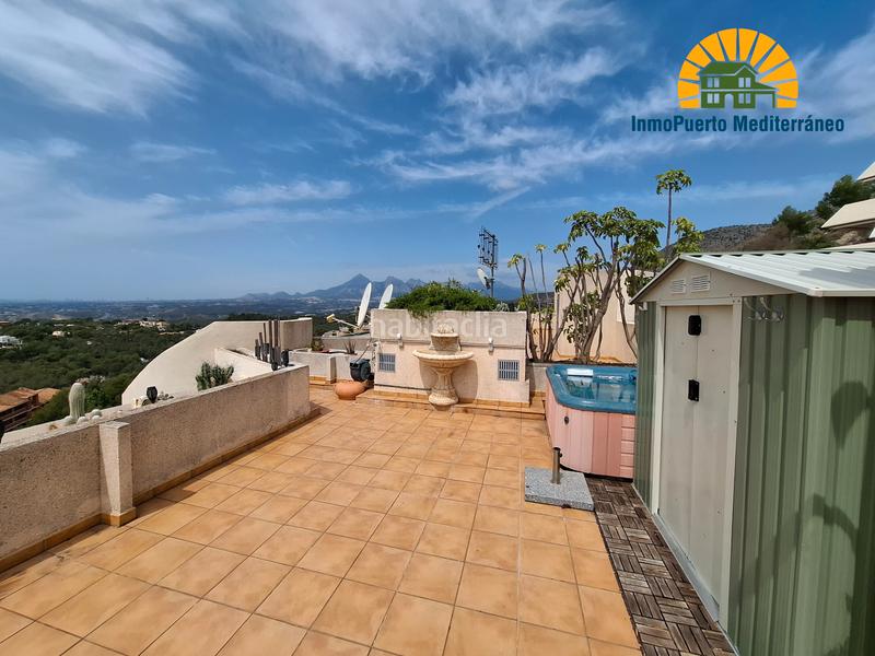 Foto 74308575-f611-417b-81bb-48aec1d805bb. Àtic amb xemeneia calefacció aparcament piscina a Altea