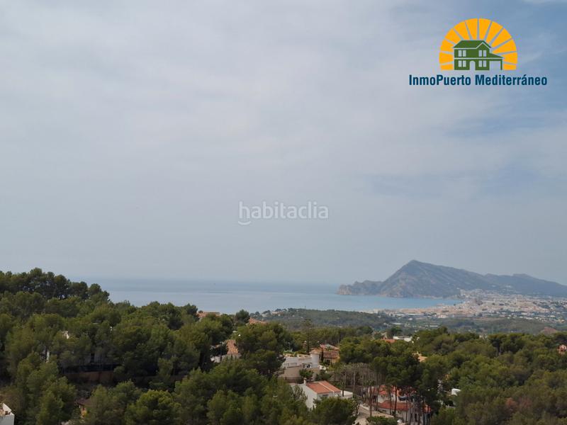 Foto a74ce15f-d661-4f17-a634-f73b1c40c4e8. Àtic amb xemeneia calefacció aparcament piscina a Altea