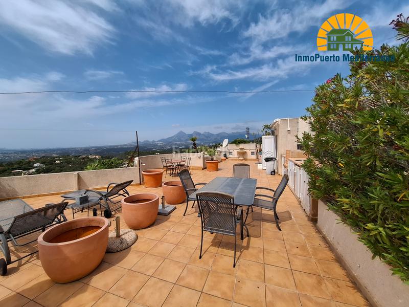 Foto c657c253-5eb3-4044-bcc1-93352206ea0a. Àtic amb xemeneia calefacció aparcament piscina a Altea