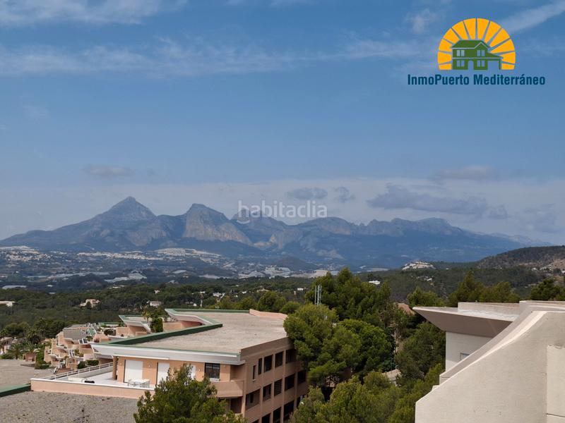 Foto f144572c-c8ea-4018-b2d9-3610787ba84f. Àtic amb xemeneia calefacció aparcament piscina a Altea