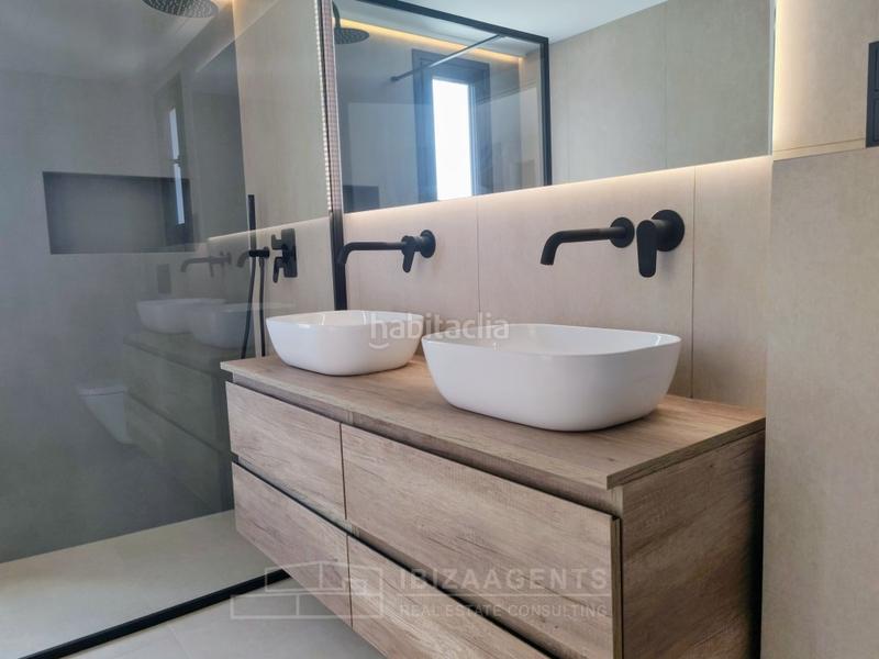 Foto 020bfebd-8f7c-4868-bfff-130795926749. Casa in calle abejaruco 2 in Cap Martinet Santa Eulària