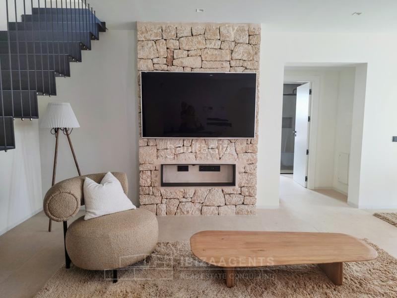 Foto 8d248d90-df3e-438e-b18f-0e01136d8f08. Casa in calle abejaruco 2 in Cap Martinet Santa Eulària