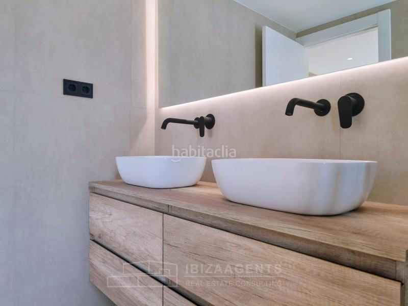 Foto a903e10a-1dff-4b3a-8e2e-80173a55a1ec. Casa in calle abejaruco 2 in Cap Martinet Santa Eulària