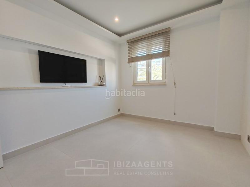 Foto 3cf1f4e6-ae72-4930-80c1-e1f47d867c7a. Piccolo appartamento in Marina Botafoc-Talamanca Ibiza