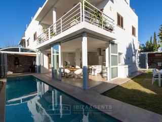 Planta baixa  N/a. Planta baja con piscina privada, santa gertrudis