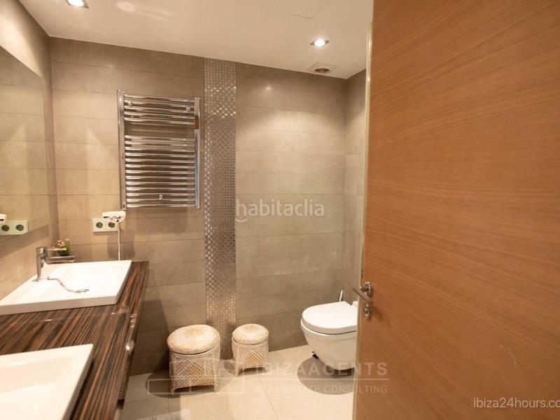 Foto d03e6ef7-fae9-4ca1-bce8-7826efc34774. Appartamento con parcheggio in S´Eixample-Can Misses Ibiza