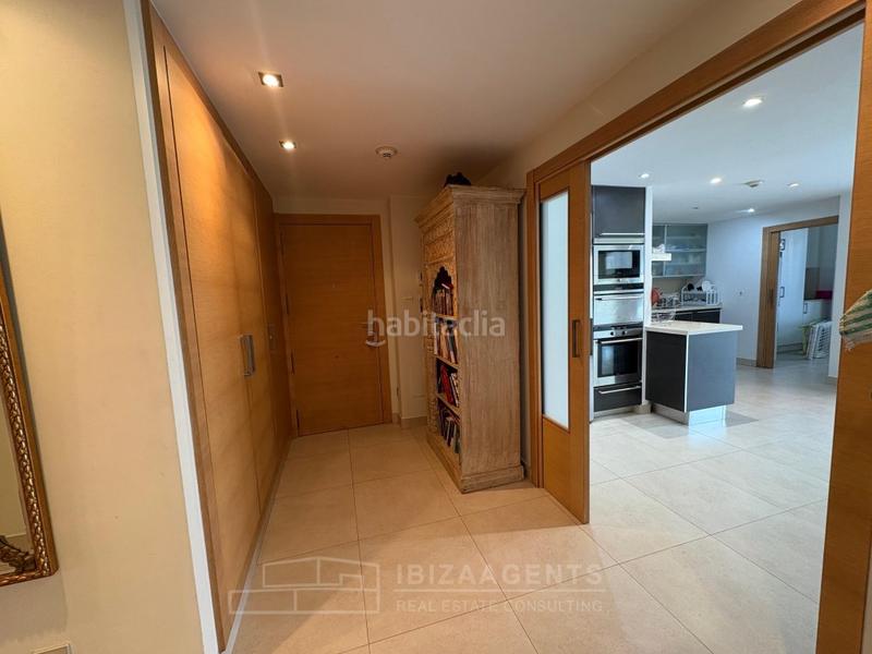 Foto f9d37a0b-7fc9-409f-9945-104bdb276c6b. Appartamento con parcheggio in S´Eixample-Can Misses Ibiza