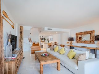 Maison jumelée à Marina Botafoc-Talamanca. Adosado illa plana, talamanca