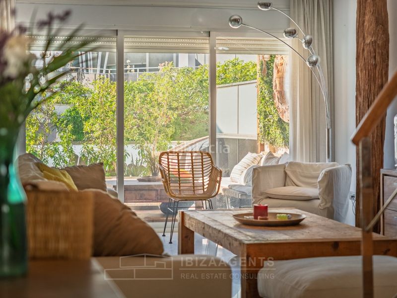 Foto b115941c-959e-4265-9e35-305a46809577. Casa aparellada amb aparcament a Marina Botafoc-Talamanca Ibiza