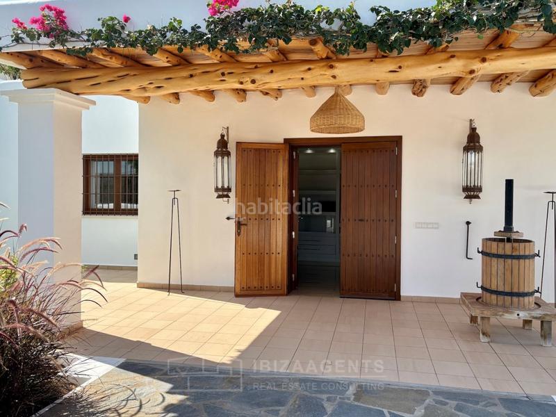 Foto 203730dc-14f6-4b03-84dd-81586c9ba720. Rent house with pool in Puig d´en Valls Santa Eulària