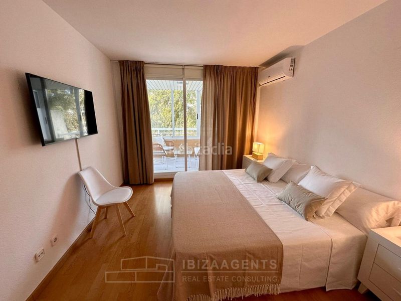 Foto 3fff3d10-e8bc-4a54-b3ea-068083857cbb. Apartament amb piscina a Marina Botafoc-Talamanca Ibiza