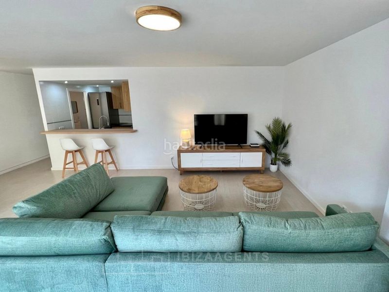Foto c72c3a3b-3c32-499c-9eed-f332f881c3ea. Apartament amb piscina a Marina Botafoc-Talamanca Ibiza