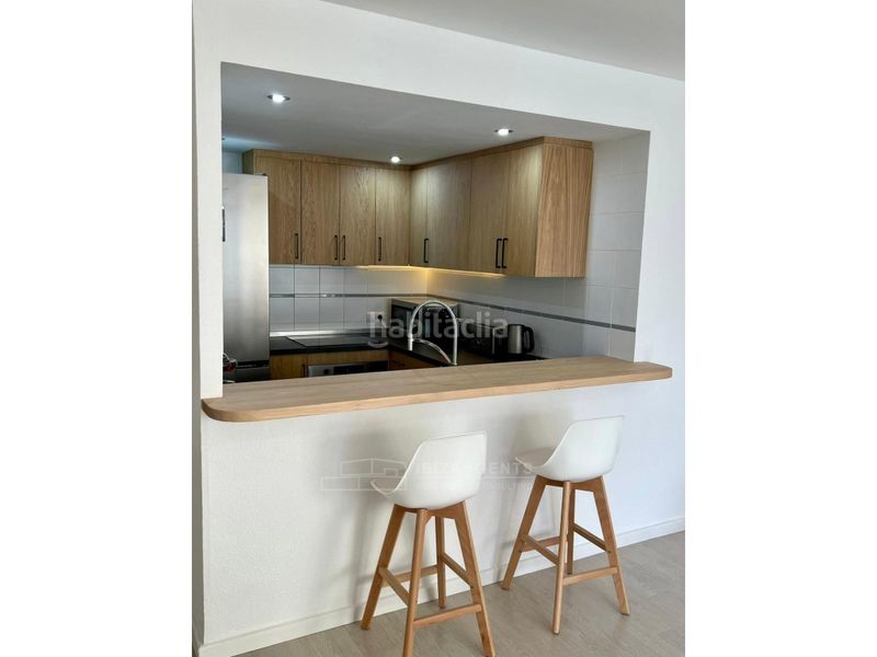 Foto e37cac59-6526-479b-b5ca-cdecf0e9f964. Apartament amb piscina a Marina Botafoc-Talamanca Ibiza