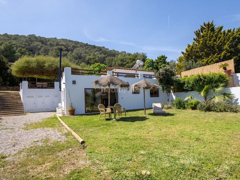 Foto 04fc1c54-8337-4ada-a3ef-4b34d0465237. Casa amb aparcament a Sant Carles Santa Eulària