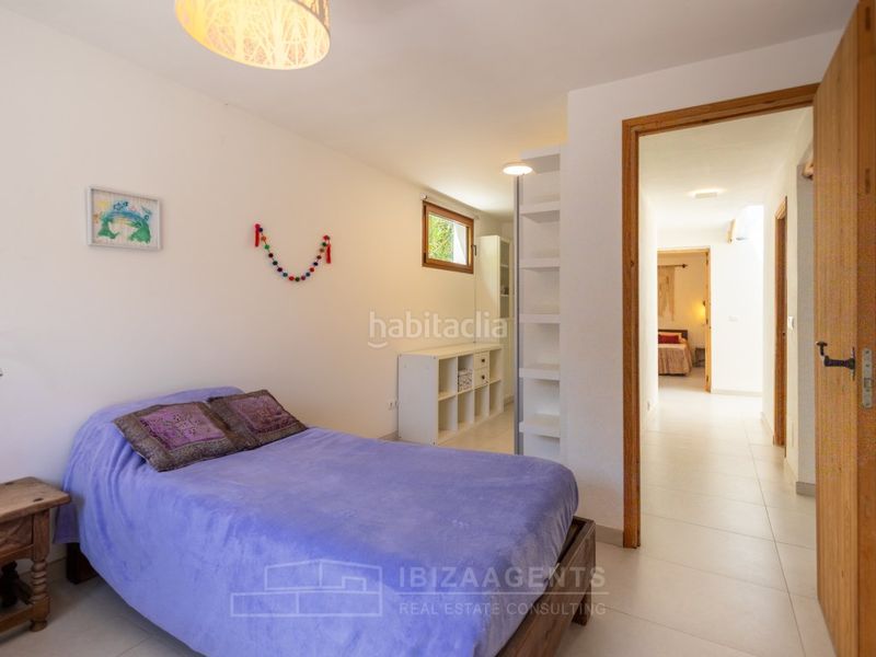 Foto be3e7dda-fb36-42e9-aa2c-b2fc682f58a4. Casa amb aparcament a Sant Carles Santa Eulària