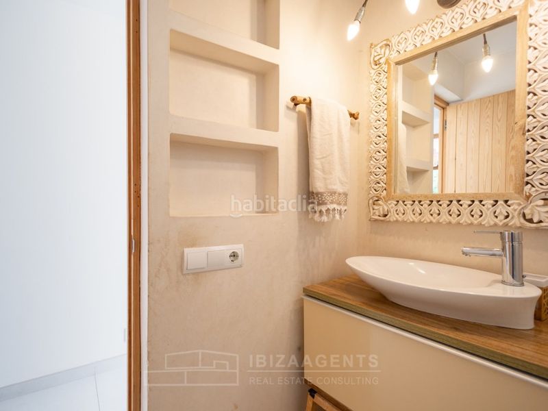Foto f07bf4ef-184e-4302-88d3-d9e637ae3660. Casa amb aparcament a Sant Carles Santa Eulària