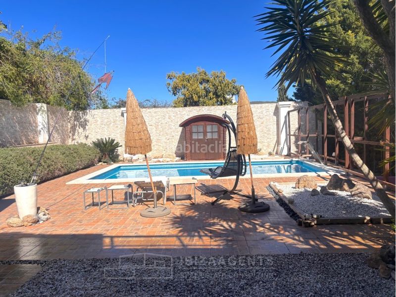 Foto 21de5039-2093-4b74-8275-01e607d5f9d7. Casa amb aparcament piscina a Santa Eulària des riu Santa Eulària