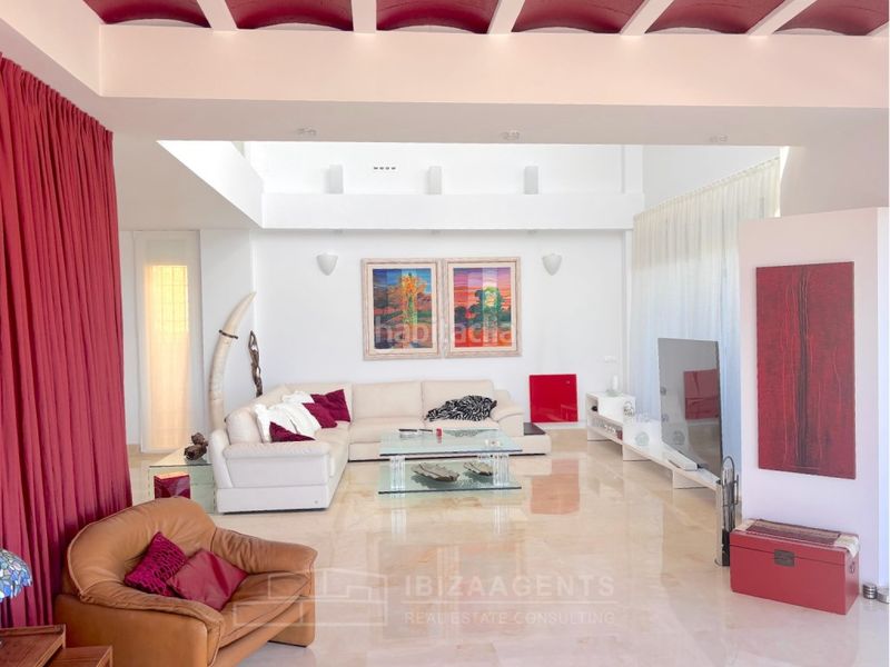 Foto 333f68b8-e4ad-4ab2-b6c0-8ec7b656e372. Casa amb aparcament piscina a Santa Eulària des riu Santa Eulària