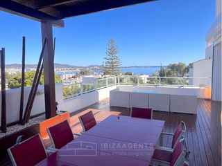 Casa a Santa Eulària des Riu. Villa white, santa eulalia