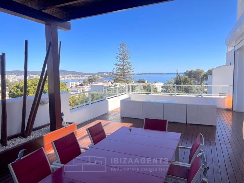 Foto 401b7ac6-9d2c-40ea-85bf-12cf1c4c04b9. Casa amb aparcament piscina a Santa Eulària des riu Santa Eulària