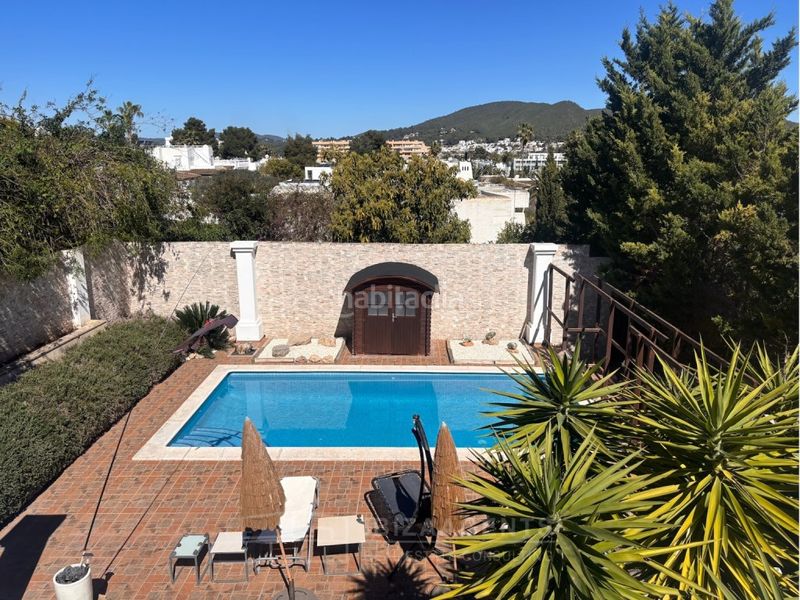 Foto 5ecfe00c-f741-4e37-9c5c-9258e43ff8ea. Casa amb aparcament piscina a Santa Eulària des riu Santa Eulària
