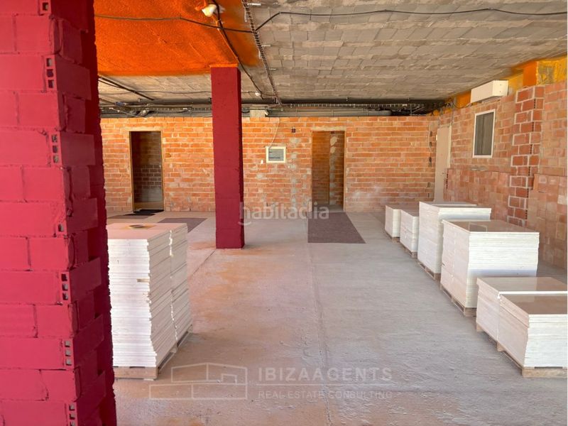 Foto 71508628-51a8-45c8-a12e-bf7ff0c41a89. Casa amb aparcament piscina a Santa Eulària des riu Santa Eulària