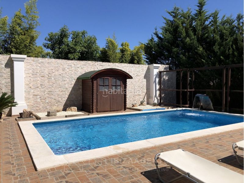 Foto 7fbbda22-f165-4511-94a0-d631478f9f21. Casa amb aparcament piscina a Santa Eulària des riu Santa Eulària