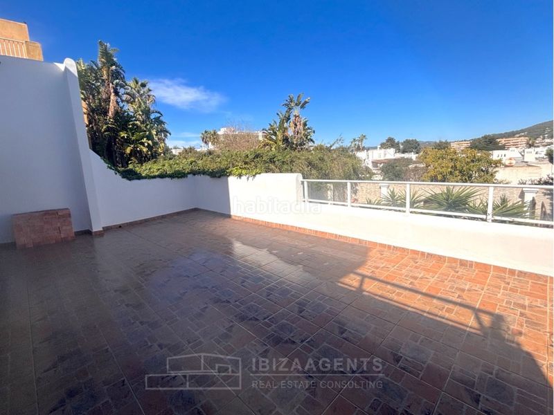 Foto 8c1c15f4-1344-4ab5-bbdc-44aac909b7aa. Casa amb aparcament piscina a Santa Eulària des riu Santa Eulària