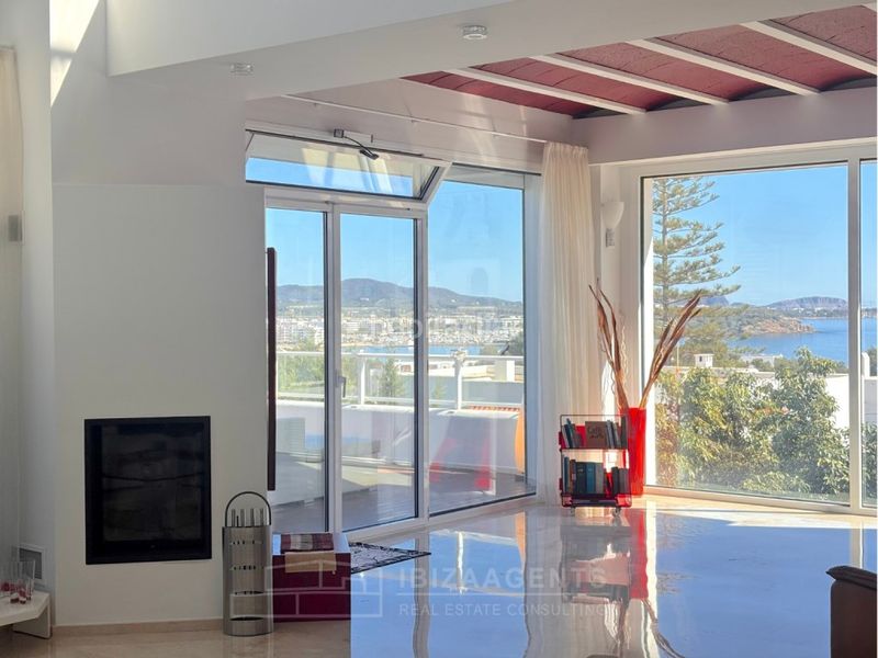 Foto f90f1ad7-0e92-485b-93d5-a5b29aeb89bc. Casa amb aparcament piscina a Santa Eulària des riu Santa Eulària