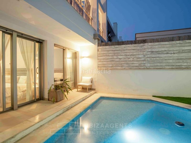 Foto 49af025e-a290-46ed-9608-d8d0a5b0b263. Dúplex amb aparcament piscina a Marina Botafoc-Talamanca Ibiza