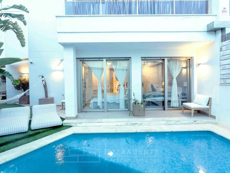 Foto d3c963d7-97d3-498c-8141-25a7239dc1d3. Dúplex amb aparcament piscina a Marina Botafoc-Talamanca Ibiza