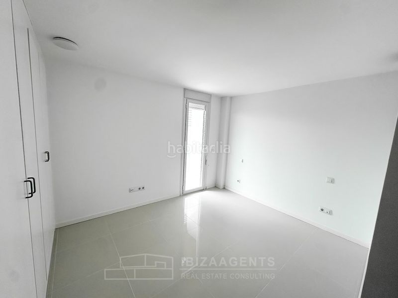 Foto ffedc76b-ee13-42ae-98ea-cdfbcb053575. Dúplex a Ses Figueretes - Platja d'en Bossa - Cas Serres Ibiza