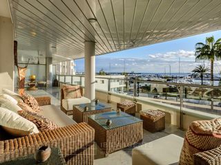 Miete Appartement  Passeig joan carles i. Magnífico apartamento en edificio miramar, marina botafoc