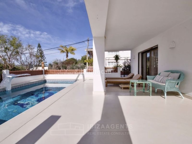 Foto 0297bc5f-7ee0-4fc5-9ebf-fe4d68ccf4d3. Casa amb piscina a Jesús Santa Eulària