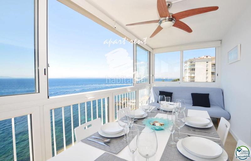 Foto 8e409f5b-e65c-49bb-b6dd-e31a2b0b33d6. Piso el far apartamento en 1 línea de mar y licencia turística en Roses