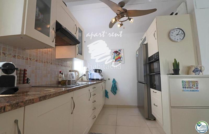 Foto 5874a012-860c-49f9-b26d-c1d7e49c5a61. Casa norfeu amplia villa al canal con amarre de 12 m, con apartamento invitados en Empuriabrava