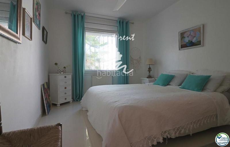 Foto b514d291-a0c7-4c78-be43-ea5ab62b9bdb. Casa norfeu amplia villa al canal con amarre de 12 m, con apartamento invitados en Empuriabrava