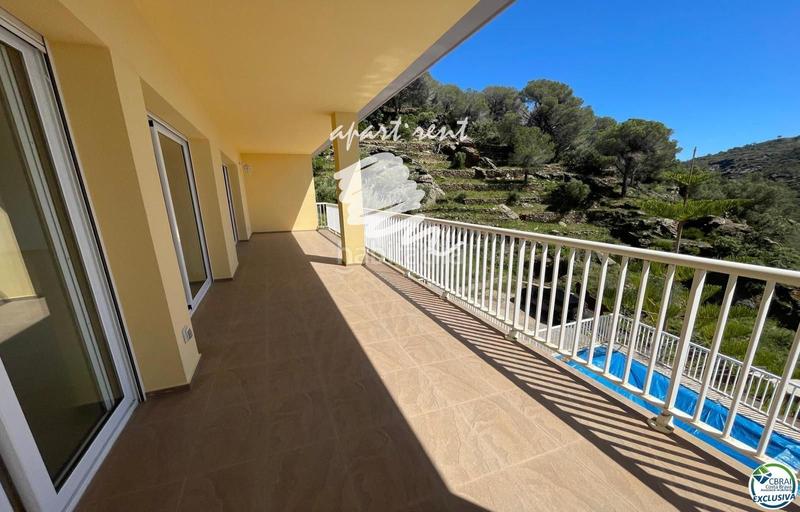 Foto 7505c040-8d89-4812-beb2-d7dd5c5eedd1. Casa la muntanyeta impresionante villa con ascensor en parcela de 608 m2 con piscina y vistas al mar en Roses