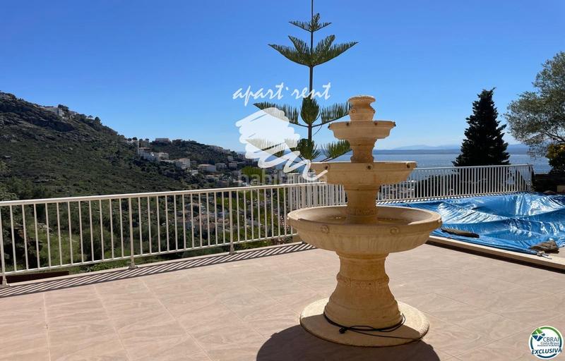 Foto 837a71b0-bc53-4832-bf6f-693de553dd24. Casa la muntanyeta impresionante villa con ascensor en parcela de 608 m2 con piscina y vistas al mar en Roses