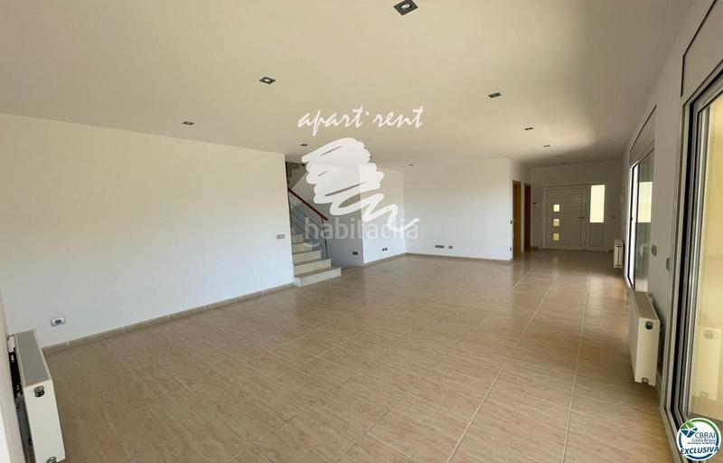 Foto 9aca34f1-f852-4b52-a985-b5ff2191aeac. Casa la muntanyeta impresionante villa con ascensor en parcela de 608 m2 con piscina y vistas al mar en Roses