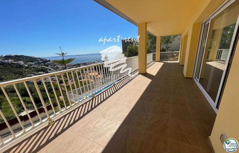 Foto c12d5f16-347c-43a7-b48b-3510fa15bb8a. Casa la muntanyeta impresionante villa con ascensor en parcela de 608 m2 con piscina y vistas al mar en Roses