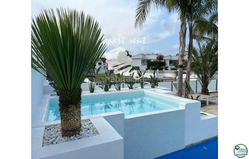 Foto a3c37cde-eca3-4de9-8424-4e918872efa0. Casa amb aparcament piscina a Cap Ras - Creus - Falconera Empuriabrava