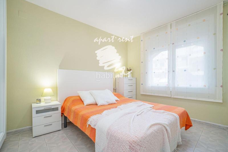 Foto c6c7e634-0355-4974-badb-cf0e17c2c787. Piso port moxó encantador apartamento de 2 dormitorios con vistas al canal y parking privado exterior en Empuriabrava