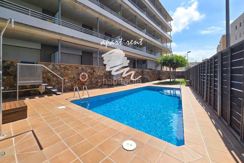 Foto 31c08e6e-6e3d-4aeb-972a-a2e9b7cbd60a. Pis amb aparcament piscina a Salatar Roses