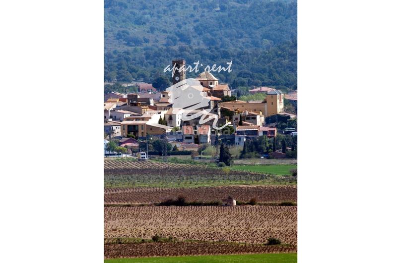 Foto 11447268-72a9-4ed7-9146-e3f89798ec4a. Finca rústica parcela en venta de 400m2 en Garriguella