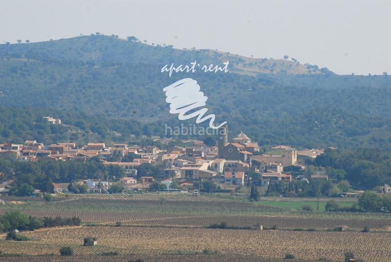 Foto 7593293c-0ed0-4be6-aaff-db66dd6213cb. Finca rústica parcela en venta de 400m2 en Garriguella